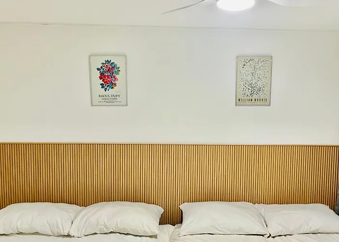 Dongbaek House